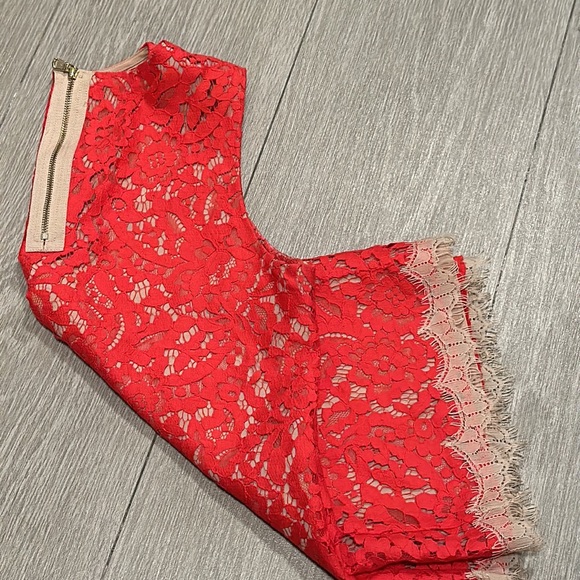 Ann Taylor Lace Crew Neck Blouse Size 0 - Picture 6 of 7